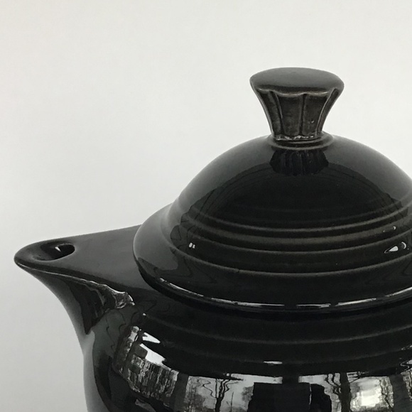 Vintage Fiesta Black Teapot with Lid Excellent Condition - Picture 13 of 13
